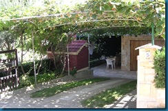 yard_entrance_03