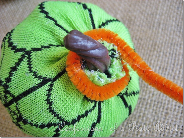 CONFESSIONS OF A PLATE ADDICT Halloween Sock Pumpkins Step 5