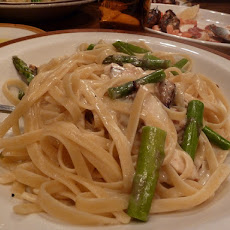 Chicken With Fettuccine Alfredo