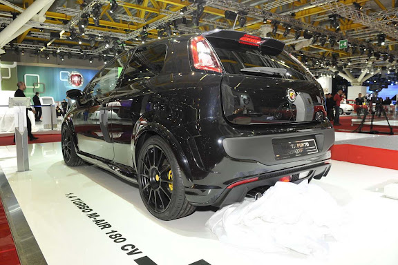 Fiat_Abarth_Punto_Scorpione_007.jpg