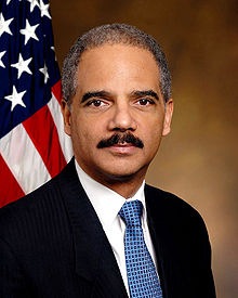 [220px-Eric_Holder_official_portrait%255B3%255D.jpg]