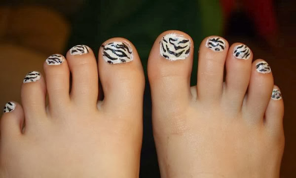 IMG_2464 Zebra Toe Nail Designs