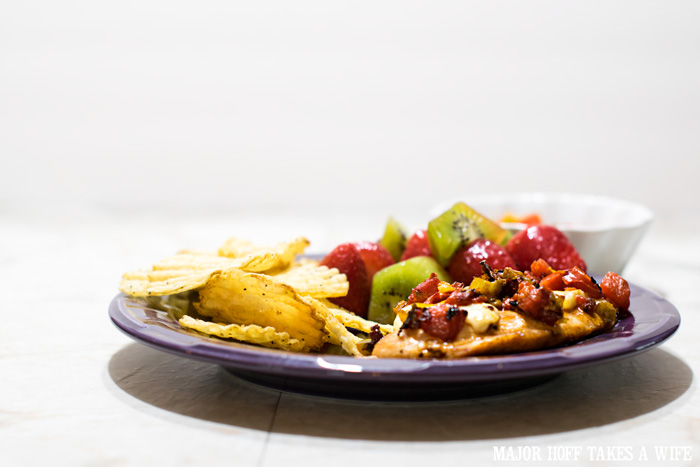 Easy and healthy lunch or dinner with Mezzetta Peppers. Holiday Memories with Mezzetta! This easy lunch or dinner recipe will have you sailing through the holidays. Casual enough for everyday, but colorful enough for a holiday feast! Features 3 different peppers and packs a flavorful punch! All in less than 20 minutes! There is also a coupon for Mezzetta products as well as a chance to win 1 of 31 Holiday Gift Baskets! #MezzettaMemories #SharingJoy #Chicken #Peppers #Easy #dinner #recipe Easy and healthy lunch or dinner with Mezzetta Peppers. Holiday Memories with Mezzetta! This easy lunch or dinner recipe will have you sailing through the holidays. Casual enough for everyday, but colorful enough for a holiday feast! Features 3 different peppers and packs a flavorful punch! All in less than 20 minutes! There is also a coupon for Mezzetta products as well as a chance to win 1 of 31 Holiday Gift Baskets! #MezzettaMemories #SharingJoy #Chicken #Peppers #Easy #dinner #recipe