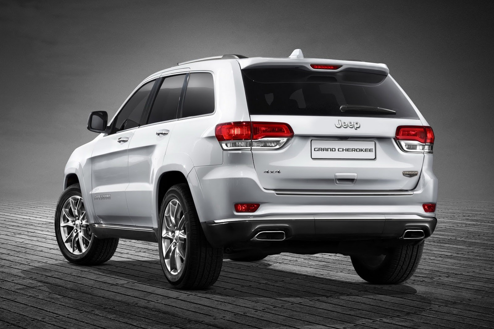 2013-Jeep-Grand-Cherokee-EU2[2].jpg