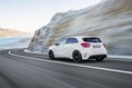 Mercedes-Benz-A-45-AMG-17 Mercedes-Benz-A-45-AMG-17