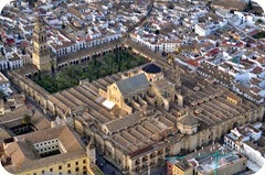 Mezquita_de_Córdoba_desde_el_aire_(Córdoba,_España)