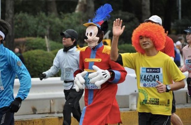 [tokyo-marathon-costumes-30%255B2%255D.jpg]