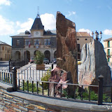 Plaza y alrededores de Bernardos(El Arco)