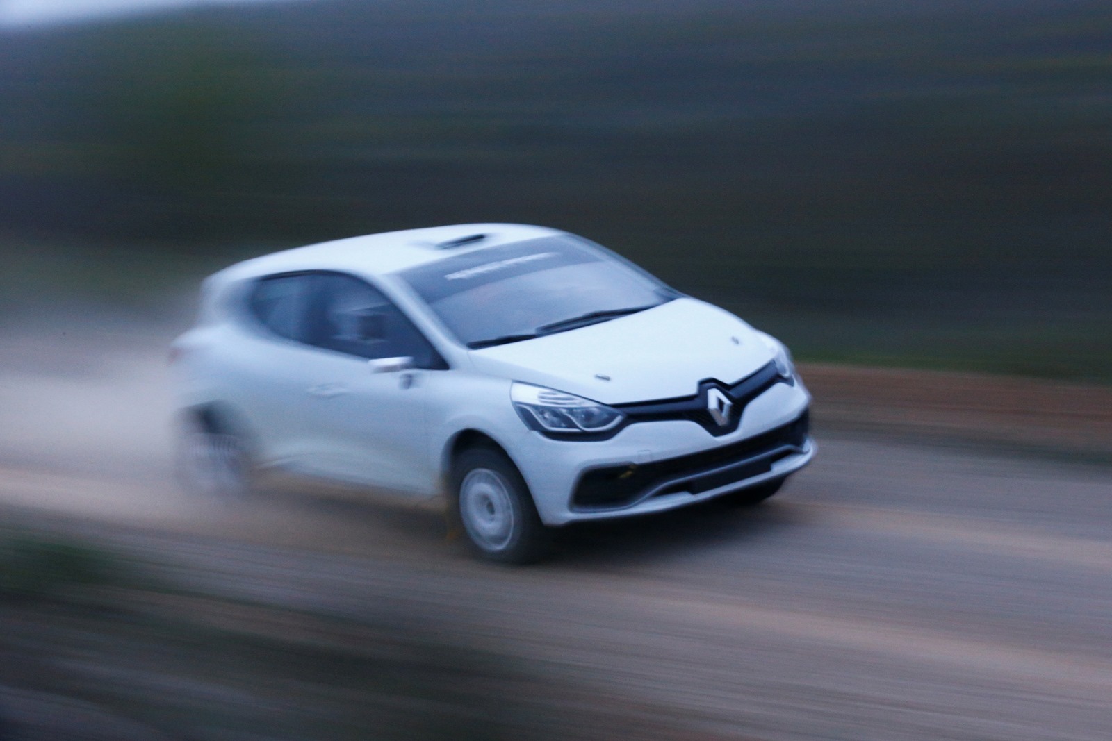 [Renault-Clio-R3T-Rally-Car-1%255B5%255D.jpg]