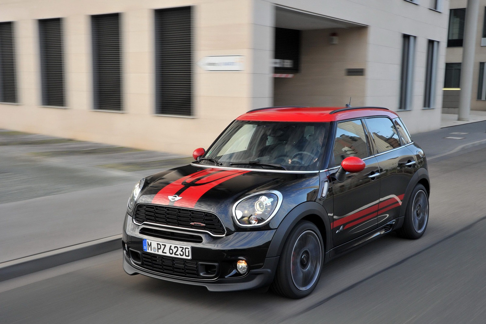 [2013-Mini-Countryman-JCW-37%255B2%255D.jpg]