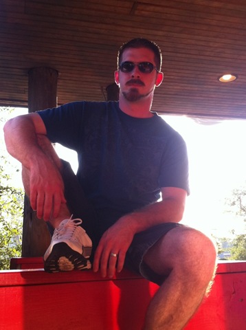 [Adam%2520at%2520Joe%2527s%2520Crab%255B2%255D.jpg]