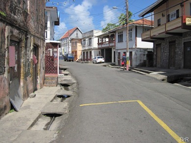 Grenada_Sauteurs_Hauptstrasse_Mittag Grenada_Sauteurs_Hauptstrasse_Mittag