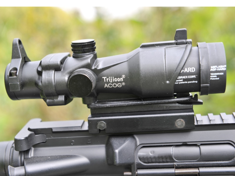 ACOG 4X32 Scope with Iron Sights & Flash Hider In UK eBay