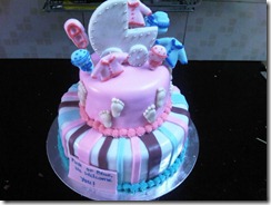 baby shower cake 34