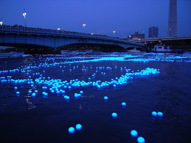 tokyo-hotaru-08-terapixel.jpg