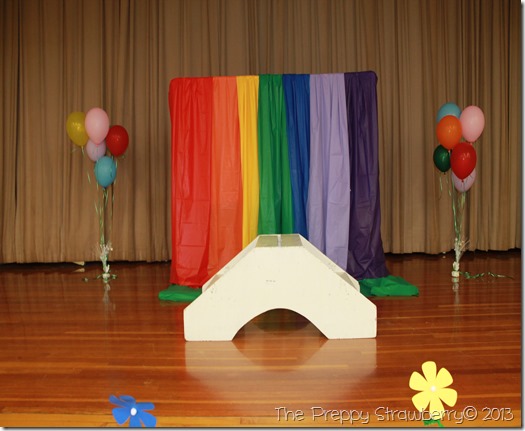 Girl Scout Bridging Ideas {The Preppy Strawberry} http://thingamajigetc.blogspot.com/ Girl Scout Bridging Ideas {The Preppy Strawberry} http://thingamajigetc.blogspot.com/