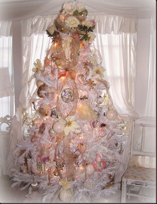 Shabby chic white christmas tree Shabby chic white christmas tree