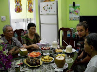 Vietnam - Ho Chi Minh Ville - Avec la famille de San, autour de quelques fruits !