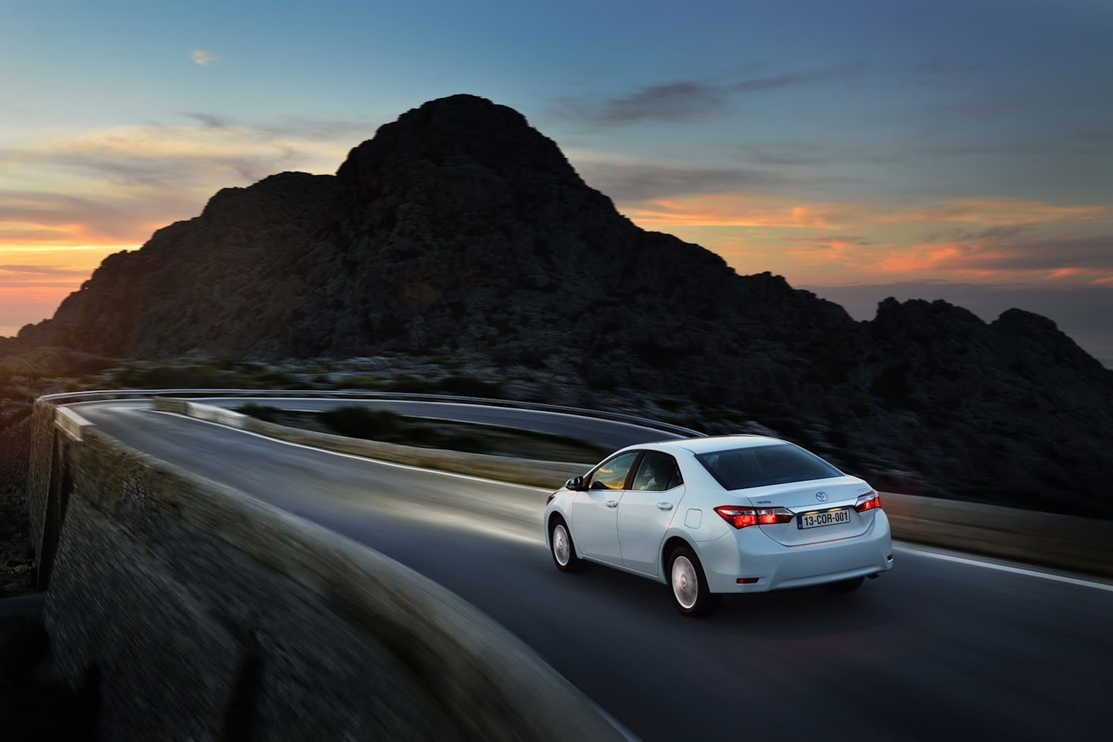 Toyota-Corolla-28%25255B2%25255D.jpg
