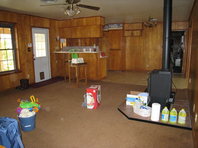 [Den--Kitchen_Resized7.jpg]