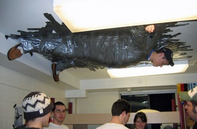 [crazy-funny-university-prank-duct-tape-guy-ceiling%255B5%255D.jpg]