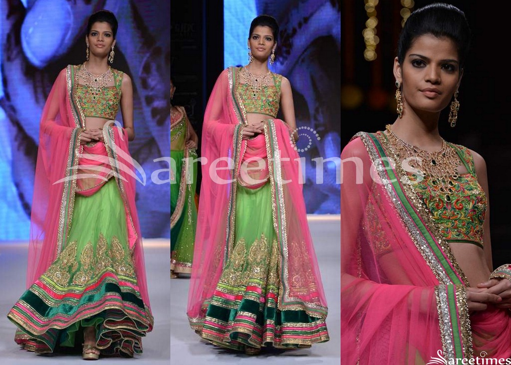 [Day_3_IIJW_Green_Lehenga%255B4%255D.jpg]