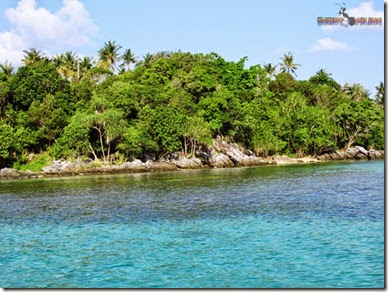 Pulau kecil yang ada di karimunjawa Pulau kecil yang ada di karimunjawa
