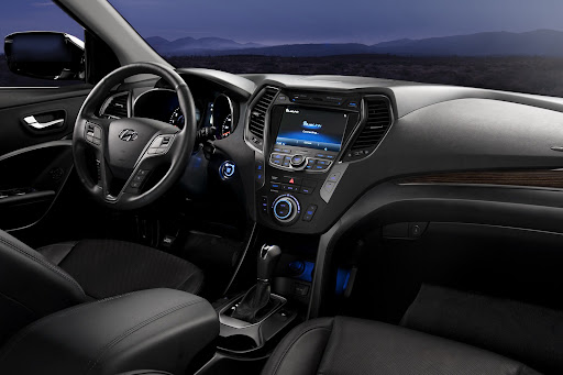 2013-Hyundai-Santa-Fe-Sport-17.jpg