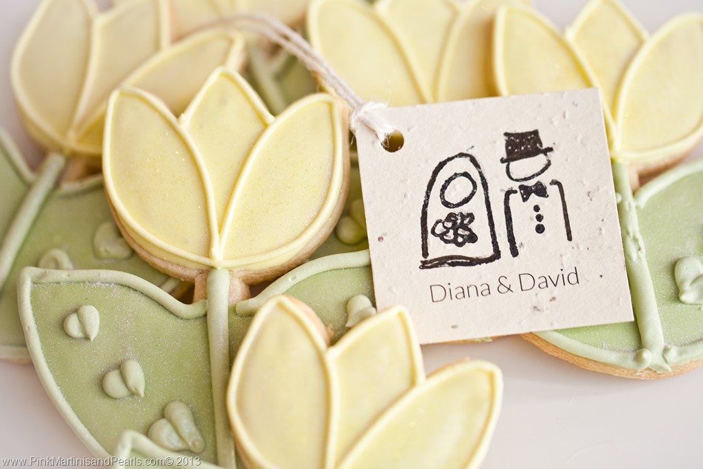[tulip%2520wedding%2520cookiew%2520with%2520tag%255B11%255D.jpg]