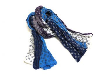 I would love these for traveling on chilly planes. (louisvuitton.com) I would love these for traveling on chilly planes. (louisvuitton.com)