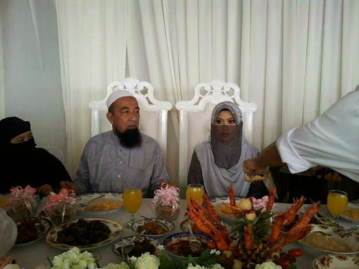Wajarkah Ustaz Azhar Idrus kahwini isteri ke 3.jpg