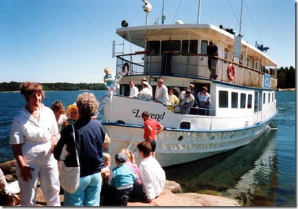 ms Legend angör Ramsö på Ab Chips utfärd ngn gång i slutet av 80talet ms Legend angör Ramsö på Ab Chips utfärd ngn gång i slutet av 80talet