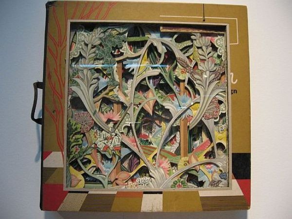 [astonishing_book_sculptures_640_214.jpg]