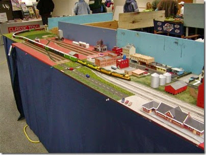 tt040014 Milwaukee Area N-Trak at TrainTime 2004 tt040014 Milwaukee Area N-Trak at TrainTime 2004