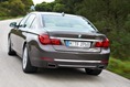 2013-BMW-7-Series-197