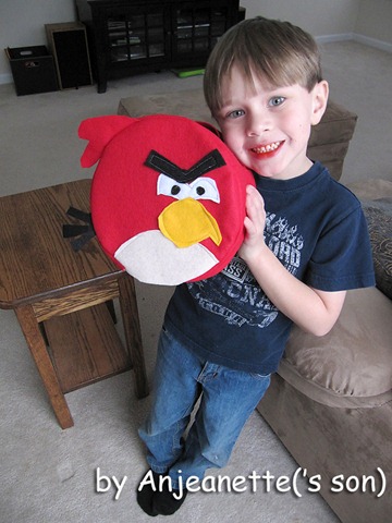 [completed%2520angry%2520bird%2520valentine%2520box%255B7%255D.jpg]