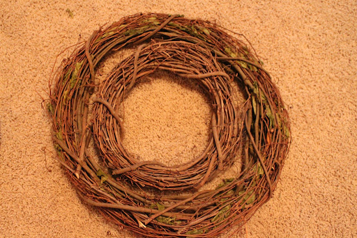 How To Make a Deco Poly Mesh Wreath.
