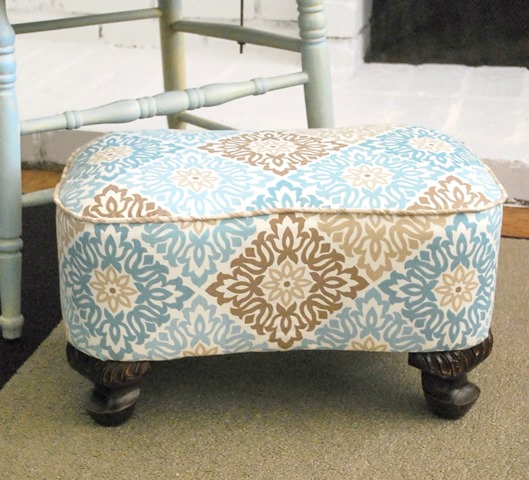 [DIY%2520Upholstered%2520Ottoman%2520--%2520The%2520Silly%2520Pearl%255B4%255D.jpg]