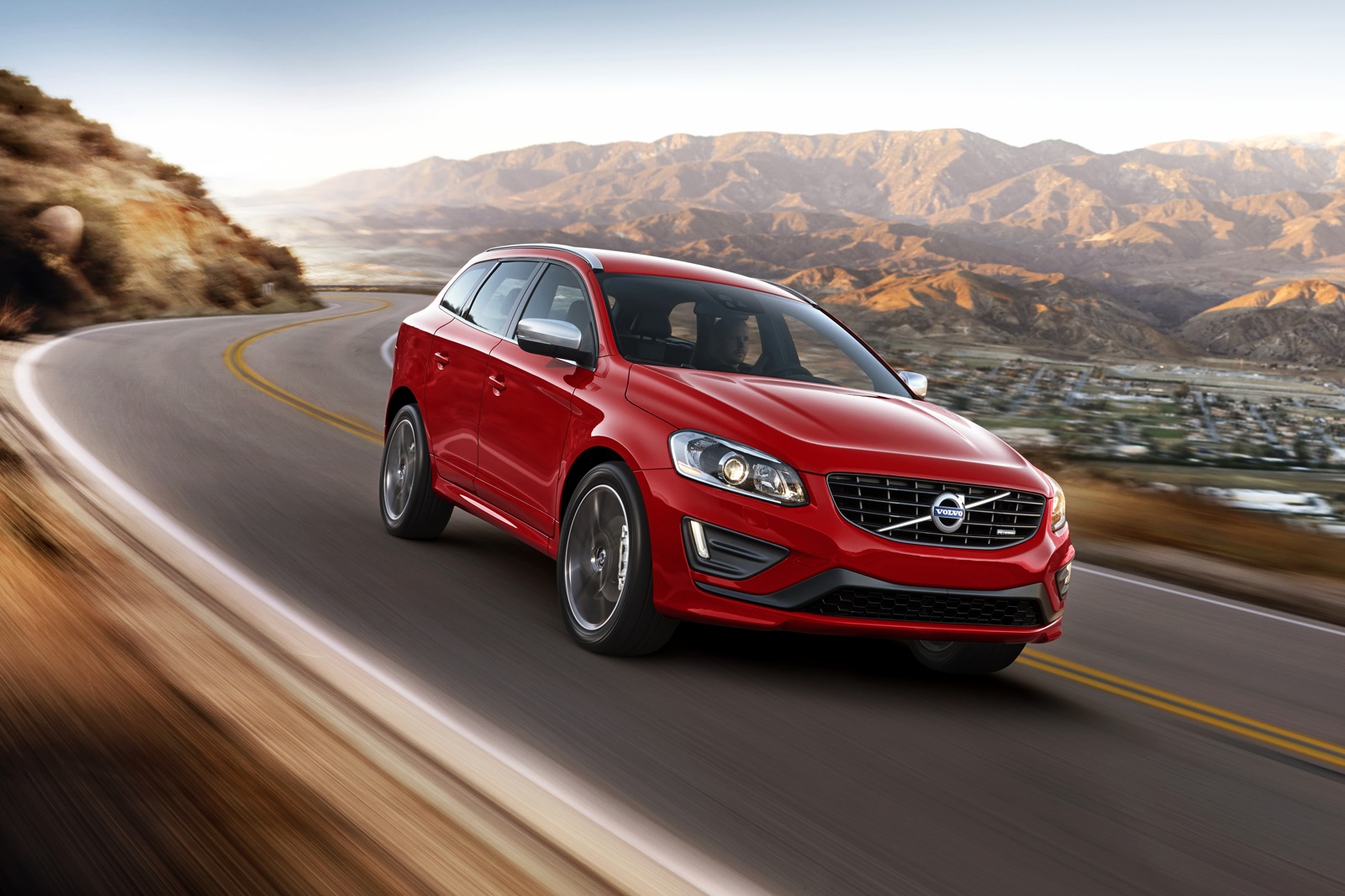 Volvo-XC60-R-Design-1[3].jpg
