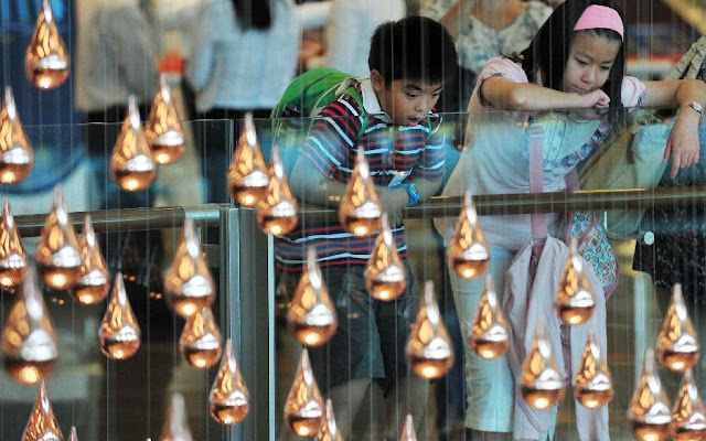 kinetic-rain-02-terapixel.jpg