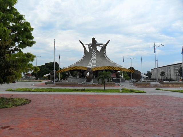[mausoleKabila3.jpg]