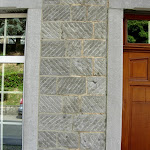 3 - Mur en pierre de taille striée