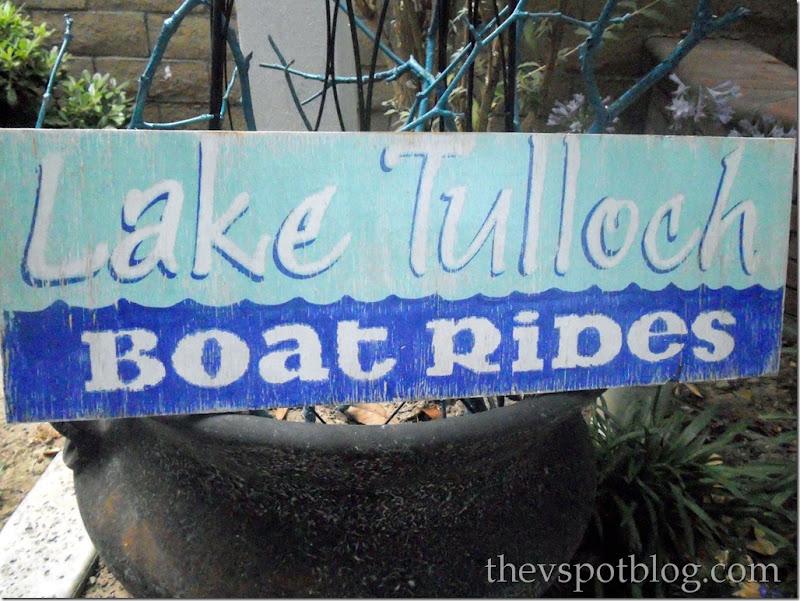 Lake Tulloch, sign, boat rides, blue, turquoise