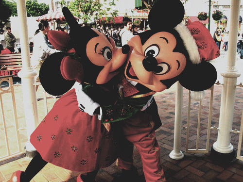 [mickey%2520mouse%2520gifs%2520%25284%2529%255B3%255D.gif]