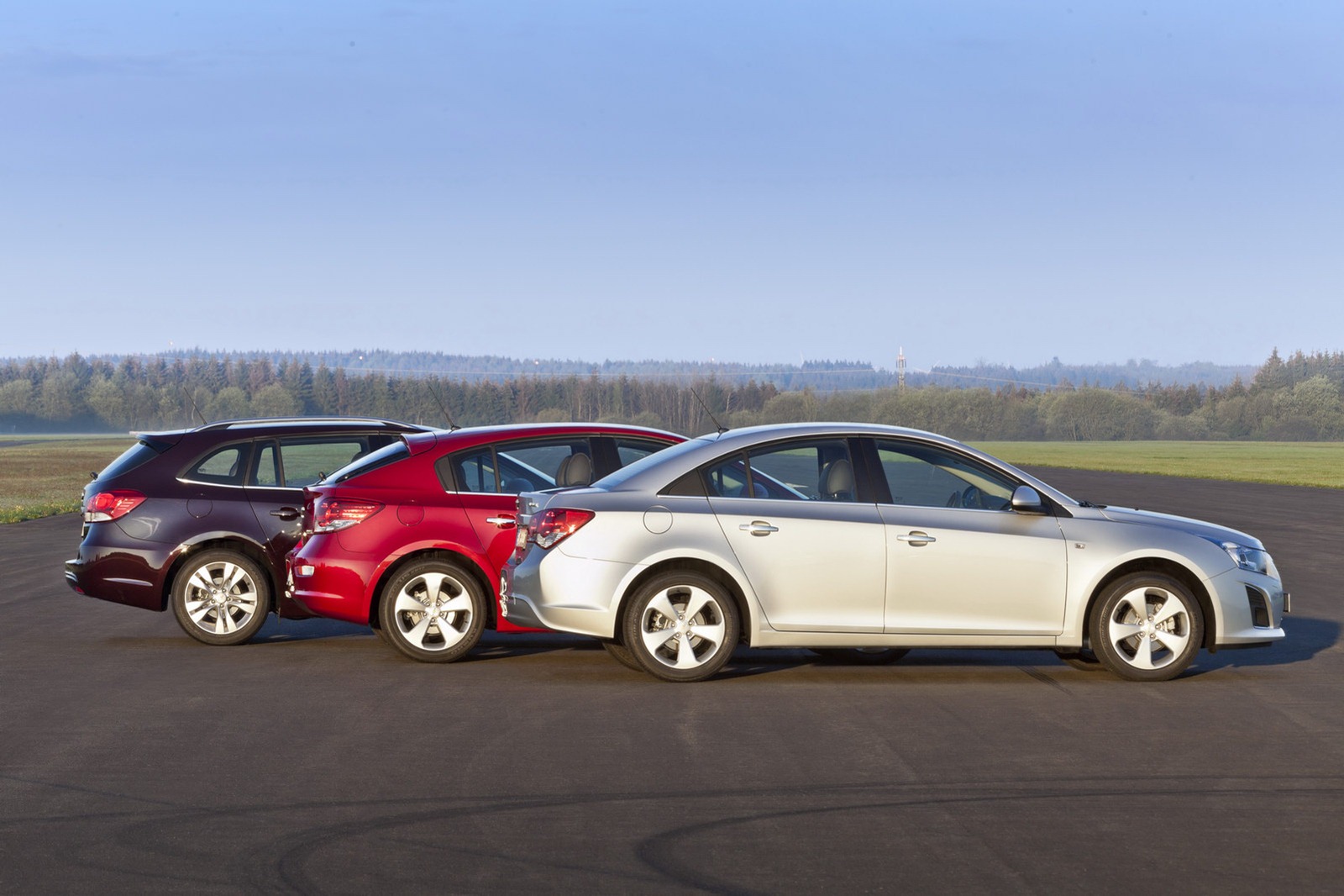 2013-Chevrolet-Cruze-Facelift-E03%25255B2%25255D.jpg