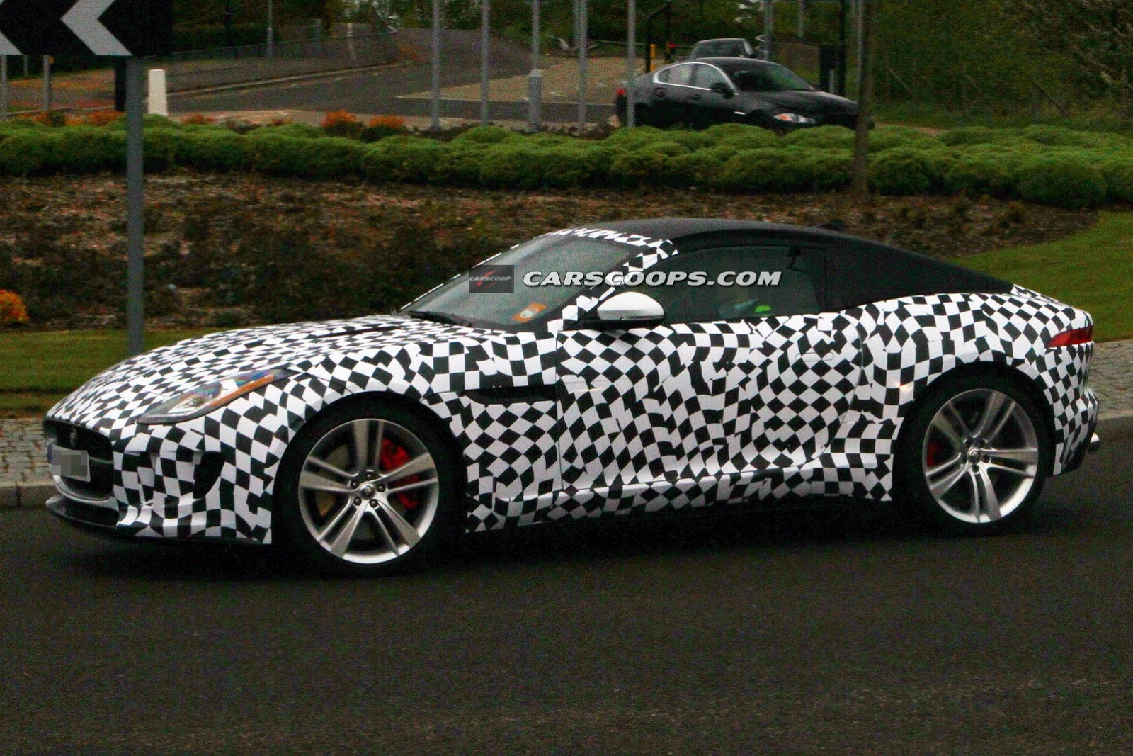 Jaguar-F-Type-Coupe-33.jpg