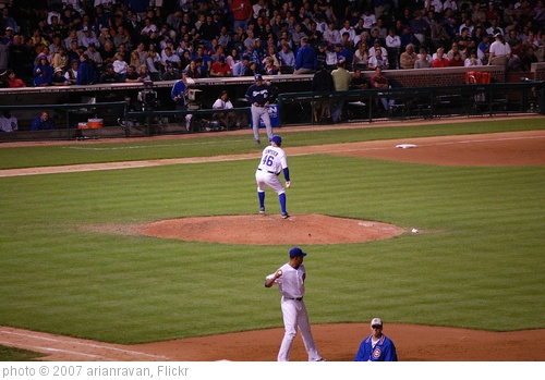 'WrigleyField 074' photo (c) 2007, arianravan - license: http://creativecommons.org/licenses/by/2.0/