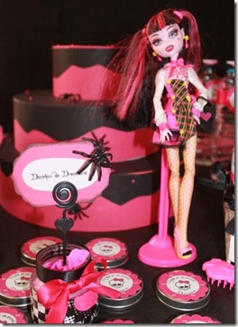 latinhas monster high