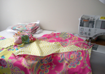Sew Spoiled: Sewing Blogs and Websites!
