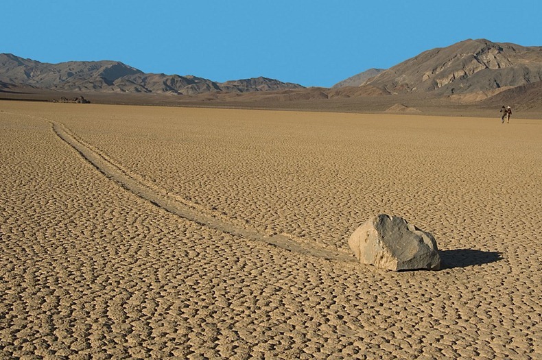 sailing-stones-death-valley-3